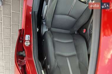 Седан Mazda 3 2016 в 