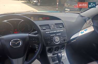 Седан Mazda 3 2010 в 