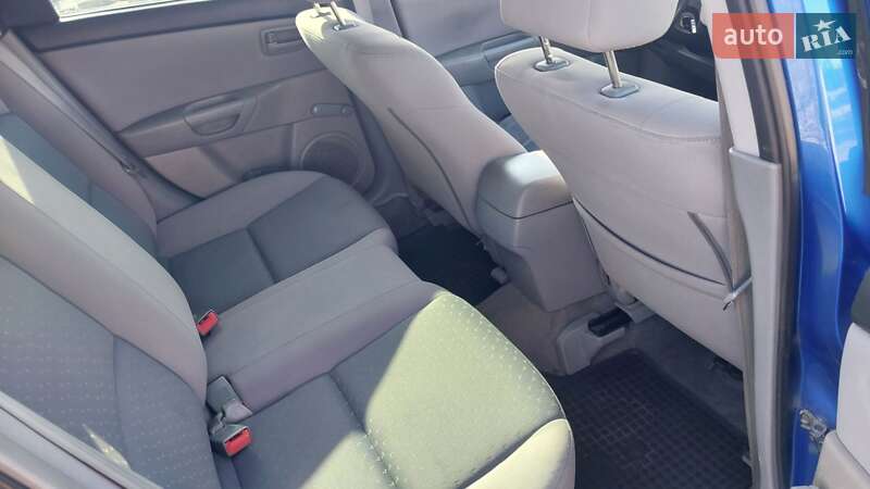 Хэтчбек Mazda 3 2006 в Днепре