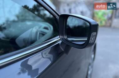 Седан Mazda 3 2015 в 