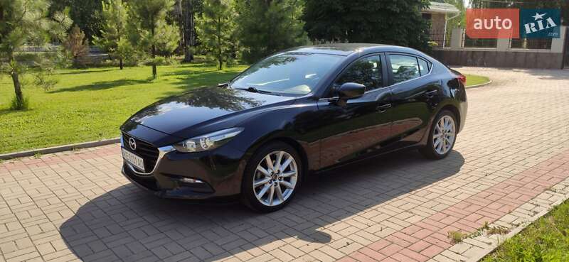 Седан Mazda 3 2016 в 