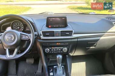 Седан Mazda 3 2016 в 
