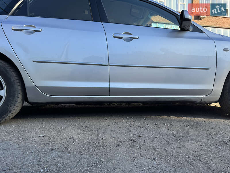 Хэтчбек Mazda 3 2003 в Славянске