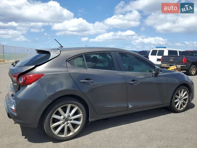 Хэтчбек Mazda 3 2017 в Львове