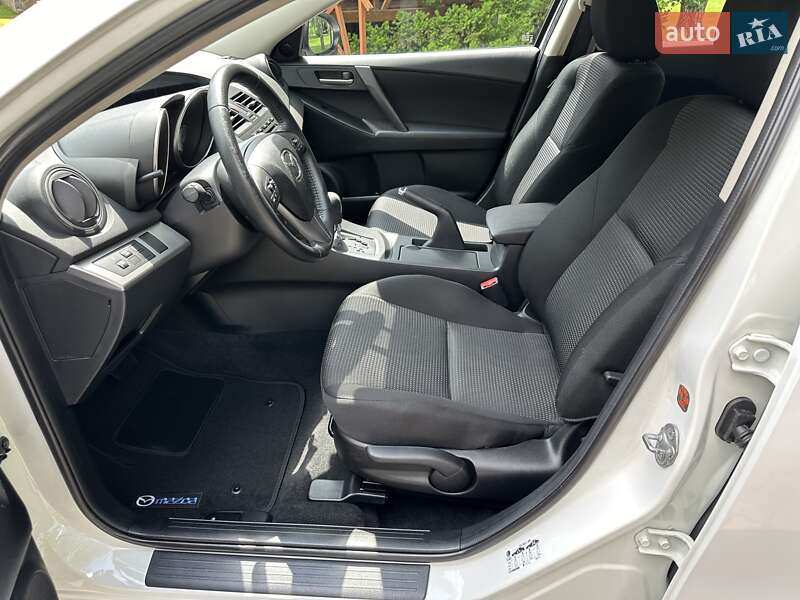 Хетчбек Mazda 3 2011 в Луцьку