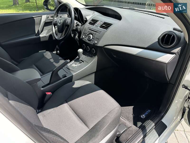 Хетчбек Mazda 3 2011 в Луцьку
