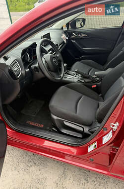 Седан Mazda 3 2016 в 