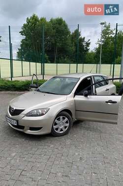 Хэтчбек Mazda 3 2005 в Коростышеве