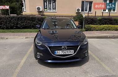 Седан Mazda 3 2015 в Киеве