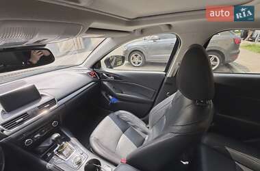 Седан Mazda 3 2015 в 