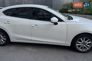 Седан Mazda 3 2013 в 