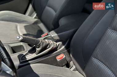 Седан Mazda 3 2013 в 