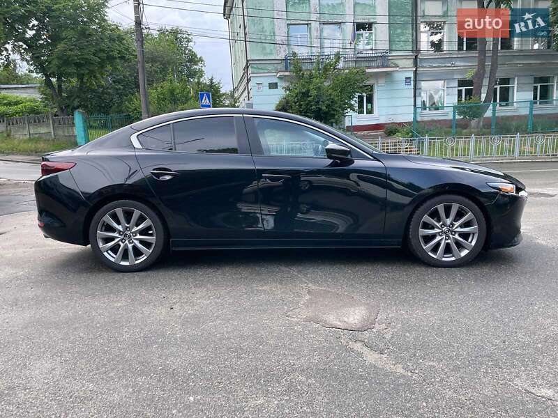 Седан Mazda 3 2019 в Киеве