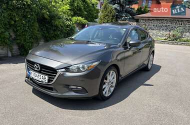 Седан Mazda 3 2017 в Киеве