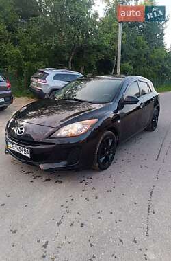 Хэтчбек Mazda 3 2011 в Яремче