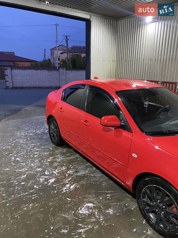 Седан Mazda 3 2006 в Ивано-Франковске