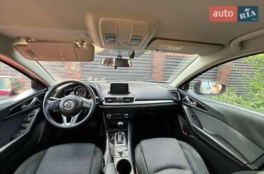 Седан Mazda 3 2015 в Кривом Роге