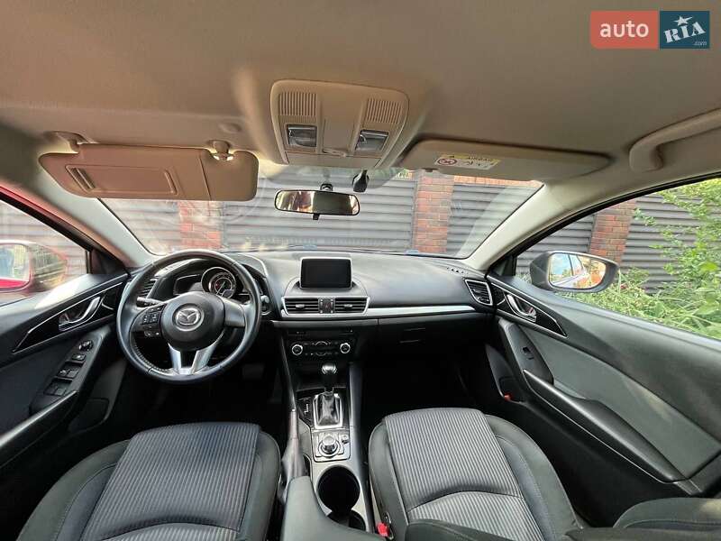 Седан Mazda 3 2015 в 