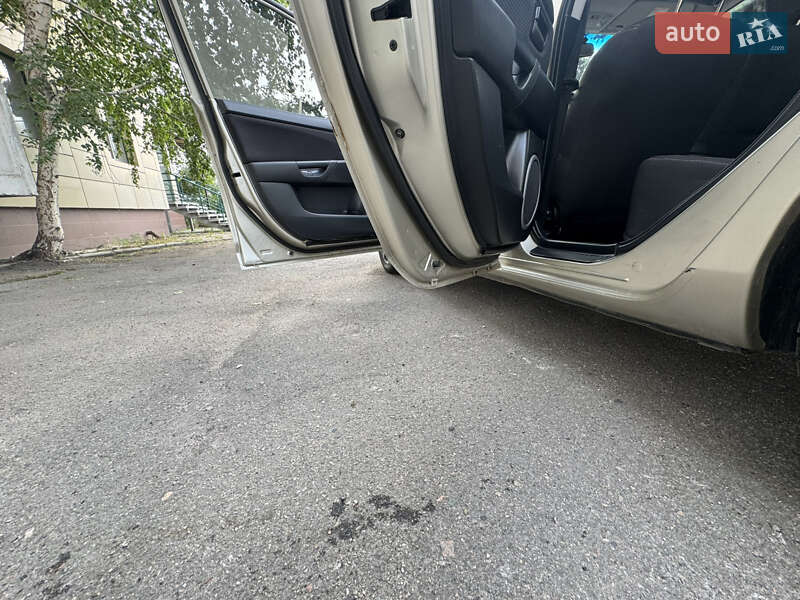 Хэтчбек Mazda 3 2008 в Днепре