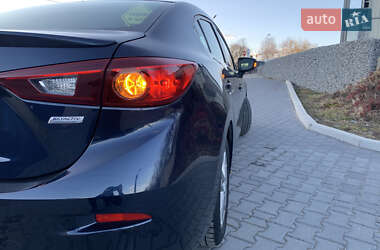Седан Mazda 3 2014 в 
