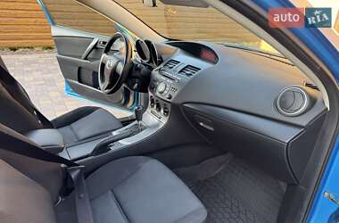 Седан Mazda 3 2011 в 