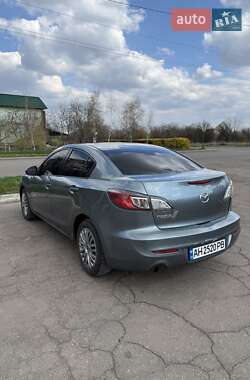 Седан Mazda 3 2012 в Краматорську