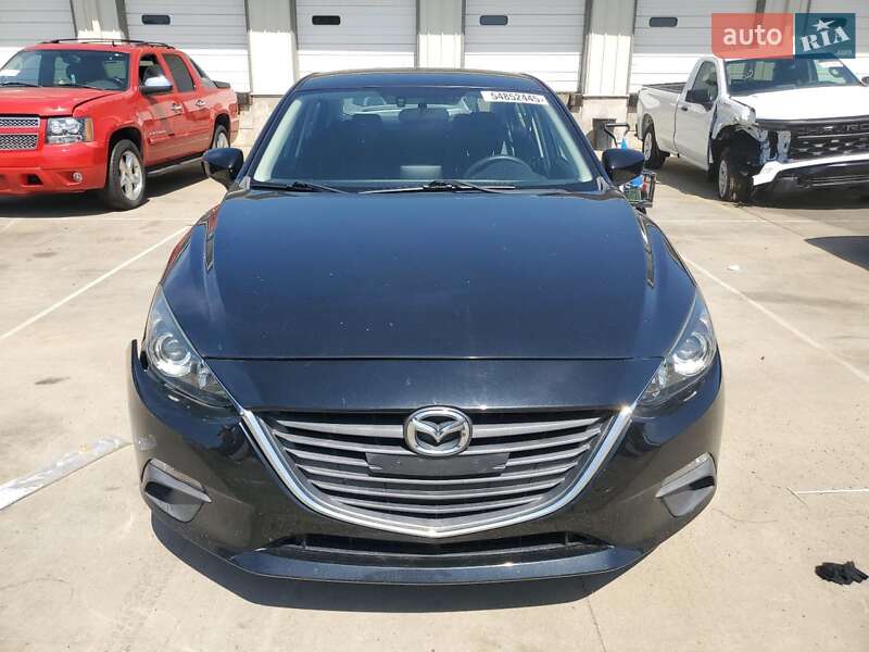 Седан Mazda 3 2016 в Львове