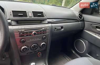 Хэтчбек Mazda 3 2006 в 