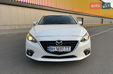 Хэтчбек Mazda 3 2015 в 