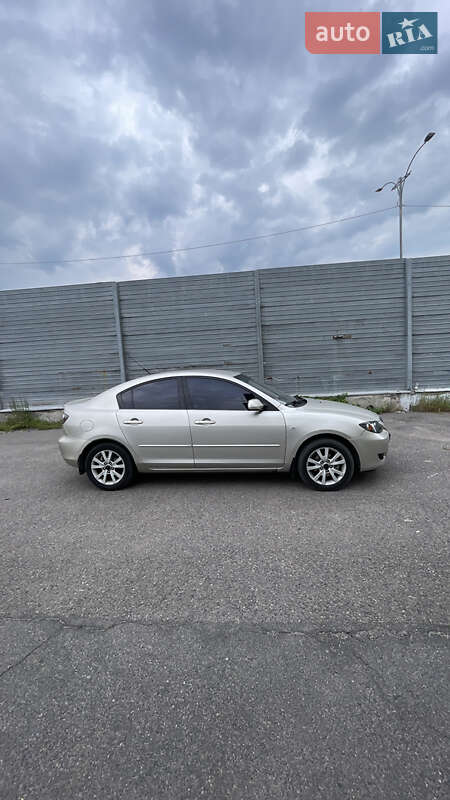 Седан Mazda 3 2007 в Умани