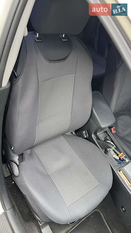 Седан Mazda 3 2007 в Умани