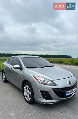 Седан Mazda 3 2011 в 