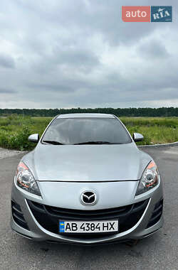 Седан Mazda 3 2011 в 