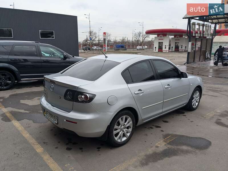 Седан Mazda 3 2007 в Днепре