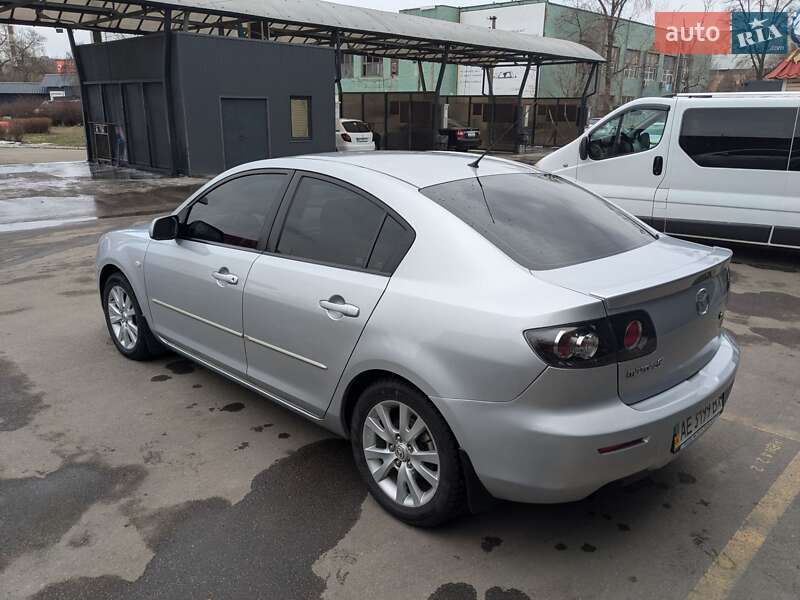 Седан Mazda 3 2007 в Днепре