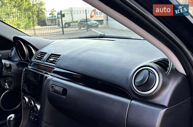 Седан Mazda 3 2006 в 