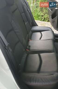 Хэтчбек Mazda 3 2013 в 