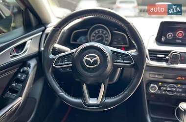Седан Mazda 3 2018 в 