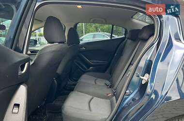 Седан Mazda 3 2015 в 