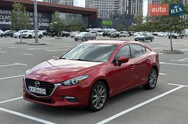Седан Mazda 3 2018 в Киеве