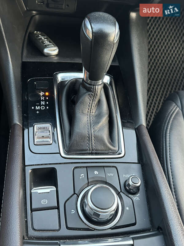 Седан Mazda 3 2017 в Киеве