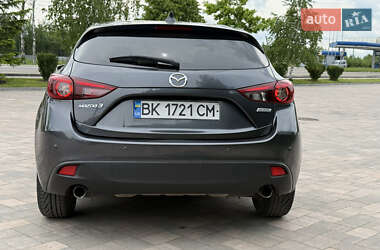 Хэтчбек Mazda 3 2014 в 