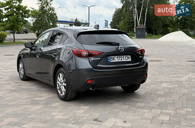 Хэтчбек Mazda 3 2014 в 