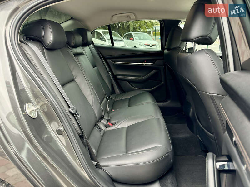 Седан Mazda 3 2019 в Виннице