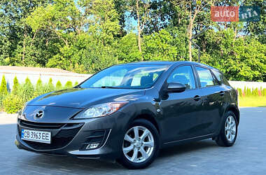 Хэтчбек Mazda 3 2010 в Луцке