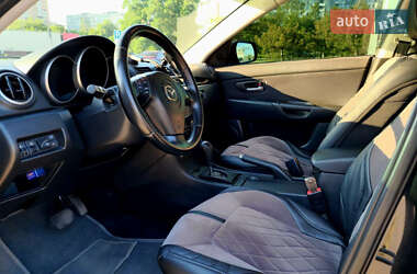 Седан Mazda 3 2005 в 
