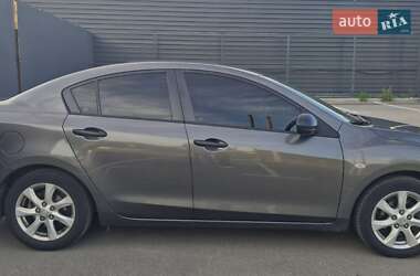 Седан Mazda 3 2012 в 