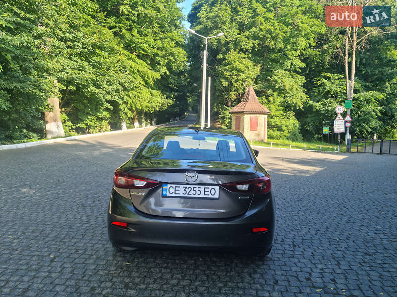 Седан Mazda 3 2013 в Чернівцях