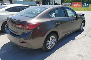 Седан Mazda 3 2013 в Чернівцях