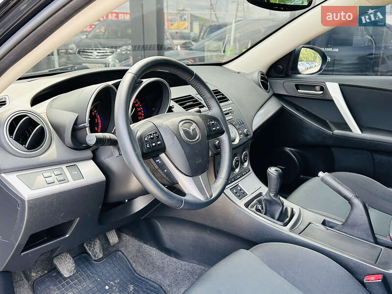 Хэтчбек Mazda 3 2011 в Харькове